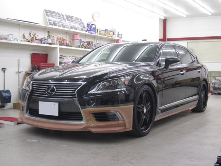 First Previews of the New 2013 WALD Lexus LS Tuning Program